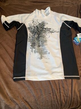 Kids Short Sleeve White and Black Rash Guard with Graphic